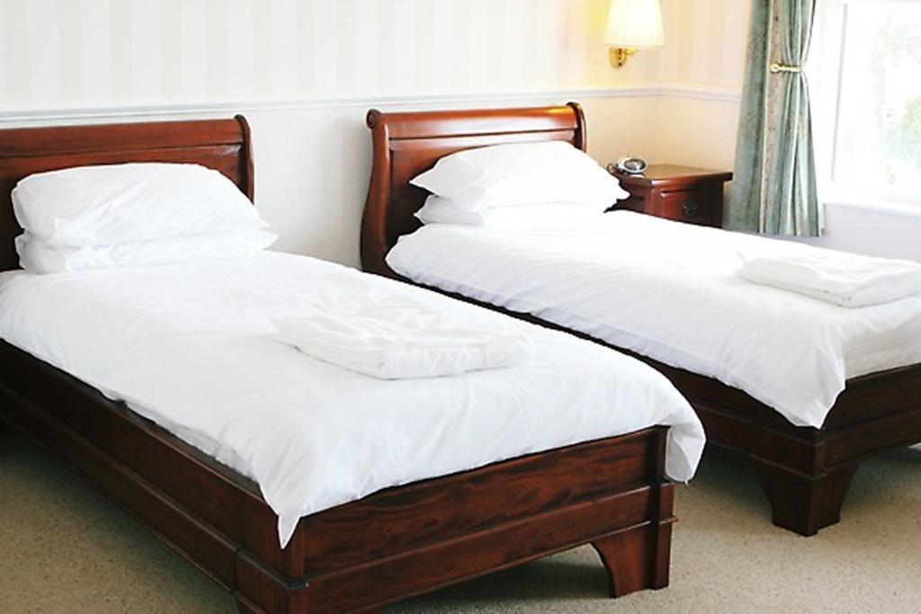 Cliff Head Hotel Carlyon Bay Rum bild