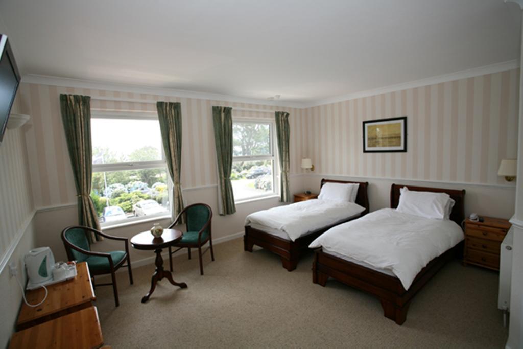 Cliff Head Hotel Carlyon Bay Rum bild